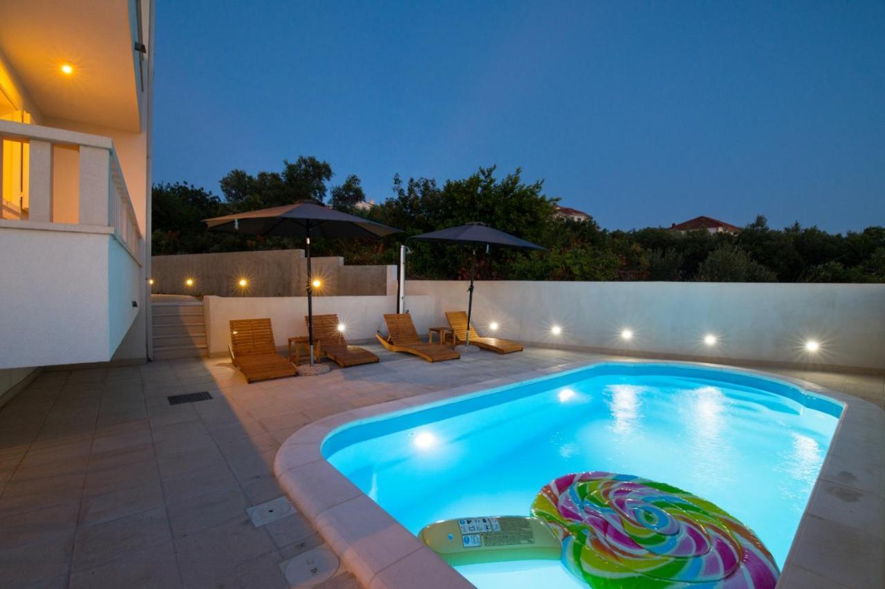 Brand New Aparment With Sea View & Swimming Pool At Ciovo - Villa Fiorentini Trogir Exterior foto